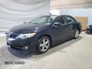 2012 Toyota Camry SE z VIN 4T1BF1FK3CU027255, wystawiony jako Copart lot #71789295 z przebiegiem 92 003 mil mil oraz Szkoda całkowita • Salvage title. Historia ofert i sprzedaży dostępna na DreamBid. Obrazek 1.