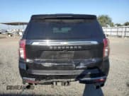 ✅ 2021 Chevrolet Suburban Premier • VIN: 1GNSCFKD9MR313379 • Lot: 81958015. Wystawiony na Copart z przebiegiem 89 882 mil. Bezpłatny archiwum sprzedaży aukcyjnych z USA i szczegółowy raport historii pojazdu na DreamBid. Zdjęcie 6.