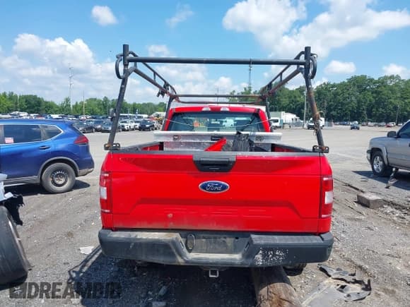 ✅ 2019 Ford F-150 XL • VIN: 1FTMF1CBXKKD80040 • Lot: 42415800. Listed on IAAI with 160,431 mi. Free auction sales archive from the USA and detailed vehicle history report at DreamBid. Image 16.