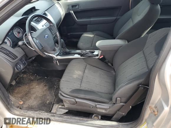 ✅ 2009 Ford Focus SE • VIN: 1FAHP32N09W141840 • Lot: 87193575. Listed on Copart with 105,656 mi. Free auction sales archive from the USA and detailed vehicle history report at DreamBid. Image 7.