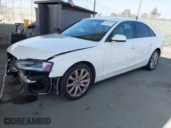 ✅ 2013 Audi A4 Premium Plus • VIN: WAUFFAFL9DN043645 • Lot: 43348427. Wystawiony na IAAI z przebiegiem 116 994 mil. Bezpłatny archiwum sprzedaży aukcyjnych z USA i szczegółowy raport historii pojazdu na DreamBid. Zdjęcie 2.