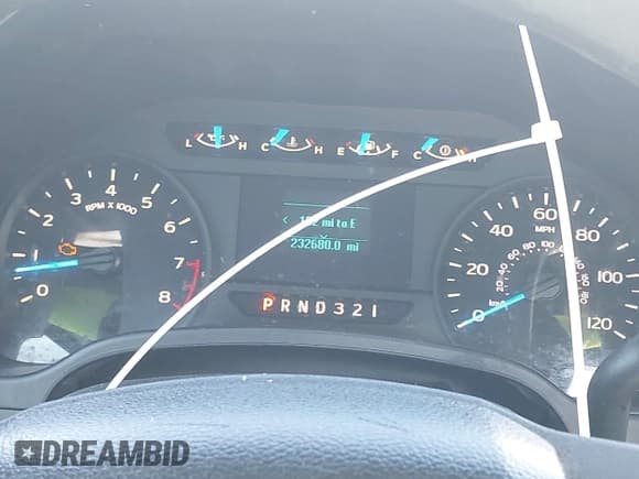 ✅ 2017 Ford F-150 XL • VIN: 1FTMF1C89HKE03935 • Lot: 43685467. Listed on IAAI with 232,680 mi. Free auction sales archive from the USA and detailed vehicle history report at DreamBid. Image 7.