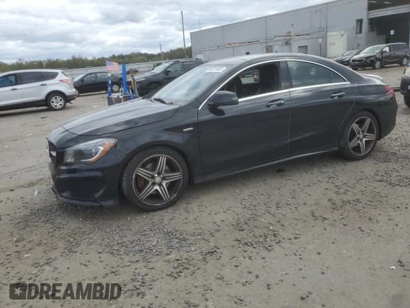 ✅ 2015 Mercedes-Benz CLA 250 • VIN: WDDSJ4EB7FN165004 • Lot: 86221805. Wystawiony na Copart z przebiegiem 133 322 mil. Bezpłatny archiwum sprzedaży aukcyjnych z USA i szczegółowy raport historii pojazdu na DreamBid. Zdjęcie 1.
