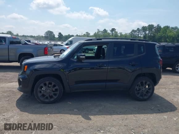 ✅ 2023 Jeep Renegade Limited • VIN: ZACNJDD15PPP63565 • Lot: 42690526. Listed on IAAI with 17,932 mi. Free auction sales archive from the USA and detailed vehicle history report at DreamBid. Image 14.