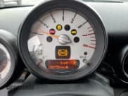 ✅ 2012 MINI Convertible S • VIN: WMWZP3C56CT249799 • Lot: 59983605. Wystawiony na Copart z przebiegiem 66 756 mil. Bezpłatny archiwum sprzedaży aukcyjnych z USA i szczegółowy raport historii pojazdu na DreamBid. Zdjęcie 9.