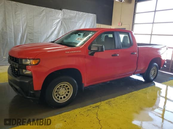 ✅ 2020 Chevrolet Silverado 1500 Work Truck • VIN: 1GCRWAEF1LZ180131 • Lot: 77187734. Wystawiony na Copart z przebiegiem 144 983 mil. Bezpłatny archiwum sprzedaży aukcyjnych z USA i szczegółowy raport historii pojazdu na DreamBid. Zdjęcie 1.