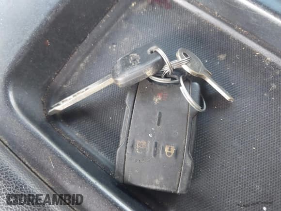 ✅ 2015 Chevrolet Silverado 2500HD LT • VIN: 1GC1KVE8XFF611704 • Lot: 42974763. Listed on IAAI with 177,000 mi. Free auction sales archive from the USA and detailed vehicle history report at DreamBid. Image 11.