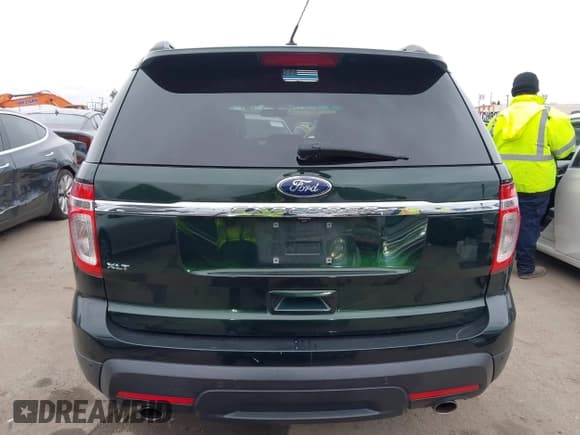 ✅ 2013 Ford Explorer XLT • VIN: 1FM5K7D82DGA45717 • Lot: 41740237. Wystawiony na IAAI z przebiegiem 162 443 mil. Bezpłatny archiwum sprzedaży aukcyjnych z USA i szczegółowy raport historii pojazdu na DreamBid. Zdjęcie 17.