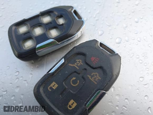 ✅ 2016 Chevrolet Tahoe LTZ • VIN: 1GNSKCKC7GR113646 • Lot: 43635084. Wystawiony na IAAI z przebiegiem 127 263 mil. Bezpłatny archiwum sprzedaży aukcyjnych z USA i szczegółowy raport historii pojazdu na DreamBid. Zdjęcie 11.