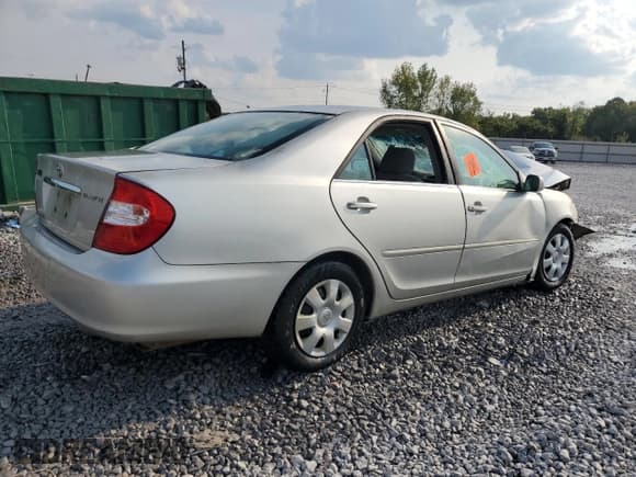 ✅ 2002 Toyota Camry LE • VIN: 4T1BE32K12U105714 • Lot: 71852545. Listed on Copart with Not provided. Free auction sales archive from the USA and detailed vehicle history report at DreamBid. Image 3.