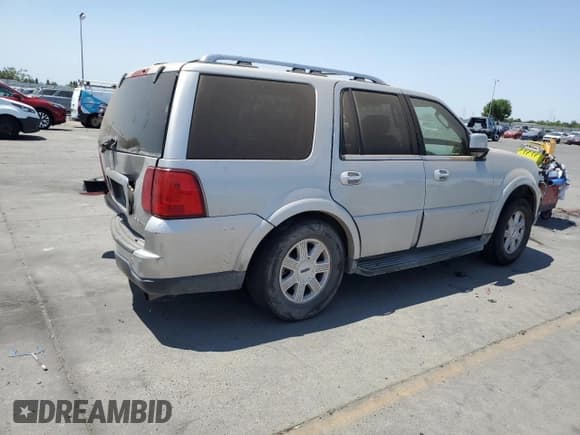 ✅ 2005 Lincoln Navigator Luxury • VIN: 5LMFU27555LJ22198 • Лот: 59389675. Опубликован ранее на Copart с пробегом Не указан. Бесплатный доступ к архиву аукционных продаж из США и подробный отчёт об истории автомобиля на DreamBid. Изображение 3.