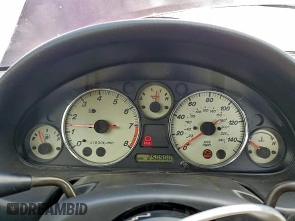 ✅ 2000 Mazda MX-5 Miata • VIN: JM1NB3537Y0147643 • Lot: 93718765. Listed on Copart with 250,900 mi. Free auction sales archive from the USA and detailed vehicle history report at DreamBid. Image 9.