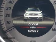 ✅ 2013 Mercedes-Benz C 300 Sport • VIN: WDDGF8AB8DG083241 • Lot: 42333079. Wystawiony na IAAI z przebiegiem 109 419 mil. Bezpłatny archiwum sprzedaży aukcyjnych z USA i szczegółowy raport historii pojazdu na DreamBid. Zdjęcie 15.