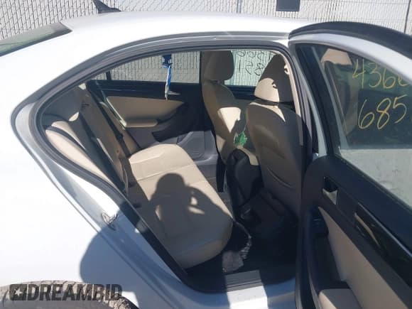 ✅ 2017 Volkswagen Jetta SEL • VIN: 3VWL17AJ7HM349284 • Lot: 43666851. Listed on IAAI with 134,152 mi. Free auction sales archive from the USA and detailed vehicle history report at DreamBid. Image 8.