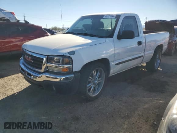 ✅ 2006 GMC Sierra 1500 Work Truck • VIN: 1GTEC14V36Z120890 • Лот: 88121635. Опубликован ранее на Copart с пробегом 194 591 миль. Бесплатный доступ к архиву аукционных продаж из США и подробный отчёт об истории автомобиля на DreamBid. Изображение 1.