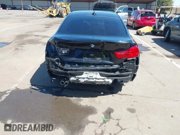✅ 2015 BMW 4 Series 428i • VIN: WBA4A9C52FGL86332 • Lot: 41970189. Listed on IAAI with 112,282 mi. Free auction sales archive from the USA and detailed vehicle history report at DreamBid. Image 6.