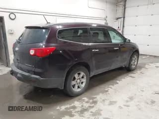 ✅ 2010 Chevrolet Traverse 1LT • VIN: 1GNLVFEDXAS150207 • Lot: 43236413. Wystawiony na IAAI z przebiegiem 227 831 mil. Bezpłatny archiwum sprzedaży aukcyjnych z USA i szczegółowy raport historii pojazdu na DreamBid. Zdjęcie 4.