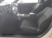 ✅ 2013 Dodge Challenger SXT • VIN: 2C3CDYAG3DH511252 • Lot: 67262874. Wystawiony na Copart z przebiegiem 140 520 mil. Bezpłatny archiwum sprzedaży aukcyjnych z USA i szczegółowy raport historii pojazdu na DreamBid. Zdjęcie 7.