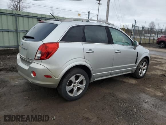 ✅ 2014 Chevrolet Captiva Sport LT • VIN: 3GNAL3EK5ES592204 • Lot: 49266755. Wystawiony na Copart z przebiegiem 122 041 mil. Bezpłatny archiwum sprzedaży aukcyjnych z USA i szczegółowy raport historii pojazdu na DreamBid. Zdjęcie 3.