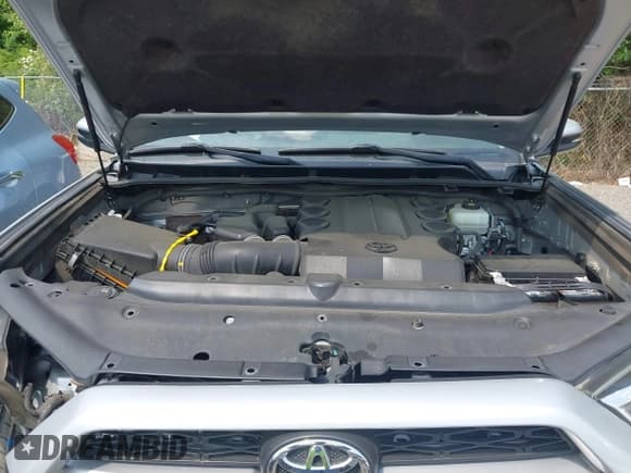 ✅ 2019 Toyota 4Runner SR5 • VIN: JTEBU5JR9K5677640 • Лот: 42446075. Опубликован ранее на IAAI с пробегом 105 129 миль. Бесплатный доступ к архиву аукционных продаж из США и подробный отчёт об истории автомобиля на DreamBid. Изображение 10.