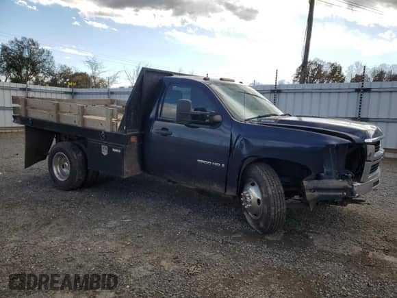 2009 Chevrolet Silverado 3500HD WT с VIN 1GBJC74K99E137457, выставлен на аукционе Copart как лот 81621334 с пробегом 75 018 миль миль и Списание • Salvage title. История ставок и продаж доступна на DreamBid. Изображение 4.