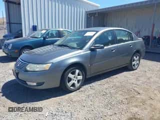 2006 Saturn ION z VIN 1G8AL58B86Z129035, wystawiony jako IAAI lot #42918005 z przebiegiem 99 368 mil mil oraz . Historia ofert i sprzedaży dostępna na DreamBid. Obrazek 2.