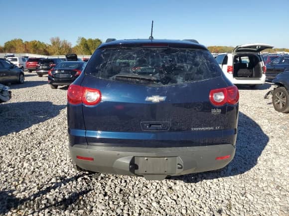 2012 Chevrolet Traverse 1LT with VIN 1GNKRGED7CJ368197, listed as a Copart auction lot 81912525 with 176,076 mi miles and Clean title. Bid and sale history available at DreamBid. Image 6.