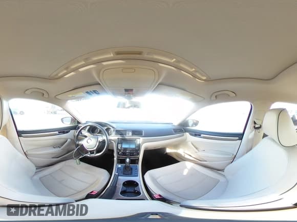 ✅ 2016 Volkswagen Passat SE • VIN: 1VWBS7A35GC061662 • Lot: 93390025. Wystawiony na Copart z przebiegiem 123 262 mil. Bezpłatny archiwum sprzedaży aukcyjnych z USA i szczegółowy raport historii pojazdu na DreamBid. Zdjęcie 14.