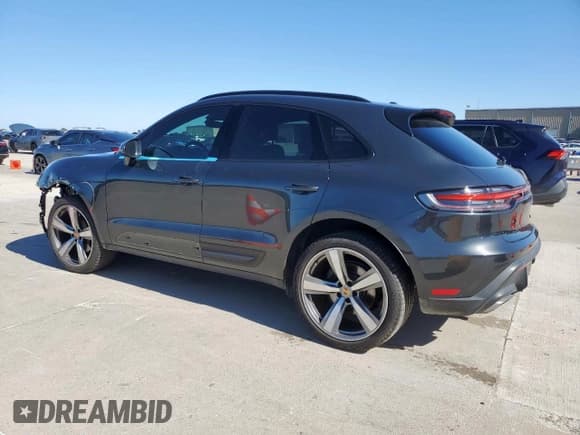 ✅ 2024 Porsche Macan • VIN: WP1AA2A51RLB04014 • Lot: 89844625. Wystawiony na Copart z przebiegiem 22 804 mil. Bezpłatny archiwum sprzedaży aukcyjnych z USA i szczegółowy raport historii pojazdu na DreamBid. Zdjęcie 2.