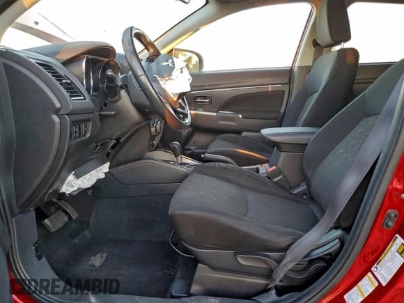 ✅ 2021 Mitsubishi Outlander ES • VIN: JA4ARUAU2MU017751 • Lot: 94427975. Listed on Copart with 114,104 mi. Free auction sales archive from the USA and detailed vehicle history report at DreamBid. Image 7.