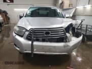 ✅ 2010 Toyota Highlander • VIN: 5TDBK3EH4AS003548 • Lot: 51052465. Listed on Copart with 155,940 mi. Free auction sales archive from the USA and detailed vehicle history report at DreamBid. Image 5.