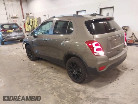 ✅ 2022 Chevrolet Trax LT • VIN: KL7CJPSM8NB536626 • Lot: 43441997. Listed on IAAI with 47,354 mi. Free auction sales archive from the USA and detailed vehicle history report at DreamBid. Image 3.