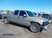 ✅ 2002 Chevrolet Silverado 1500 LS • VIN: 2GCEC19W721385283 • Лот: 43340350. Опубликован ранее на IAAI с пробегом 151 024 миль. Бесплатный доступ к архиву аукционных продаж из США и подробный отчёт об истории автомобиля на DreamBid. Изображение 1.