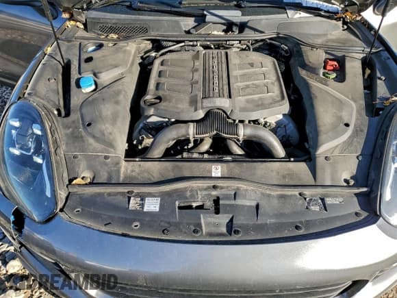 ✅ 2016 Porsche Cayenne S • VIN: WP1AB2A27GLA95643 • Lot: 93817755. Listed on Copart with 157,667 mi. Free auction sales archive from the USA and detailed vehicle history report at DreamBid. Image 11.