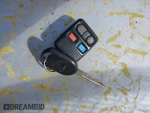 ✅ 2007 Ford Mustang Deluxe • VIN: 1ZVFT84N475327923 • Lot: 43441133. Listed on IAAI with 86,635 mi. Free auction sales archive from the USA and detailed vehicle history report at DreamBid. Image 11.