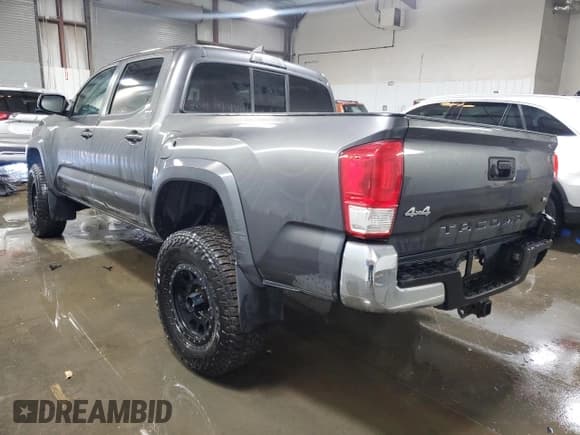 ✅ 2017 Toyota Tacoma TRD Sport • VIN: 3TMCZ5AN1HM067936 • Lot: 92842245. Wystawiony na Copart z przebiegiem 92 002 mil. Bezpłatny archiwum sprzedaży aukcyjnych z USA i szczegółowy raport historii pojazdu na DreamBid. Zdjęcie 2.