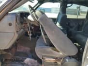 ✅ 2006 Chevrolet Silverado 2500HD Work Truck • VIN: 1GCHC23U16F159362 • Лот: 54613315. Опубликован ранее на Copart с пробегом Не указан. Бесплатный доступ к архиву аукционных продаж из США и подробный отчёт об истории автомобиля на DreamBid. Изображение 7.