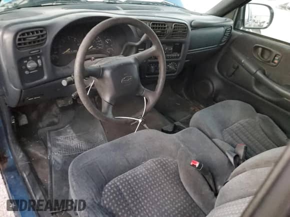 2000 Chevrolet S-10 LS с VIN 1GCCS14W0Y8104318, выставлен на аукционе Copart как лот 77275974 с пробегом 159 273 миль миль и Чистый • Clean title. История ставок и продаж доступна на DreamBid. Изображение 8.