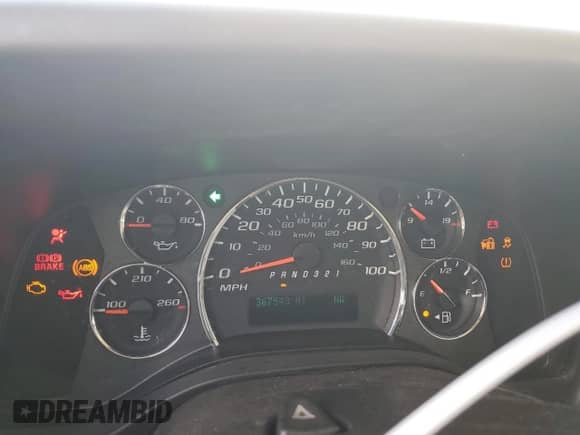 2008 Chevrolet Express Passenger with VIN 1GAHG39KX81165573, listed as a Copart auction lot 84707104 with 367,543 mi miles and Non repairable. Bid and sale history available at DreamBid. Image 9.