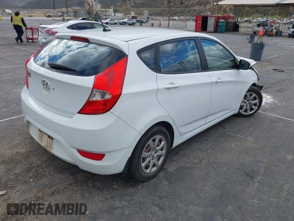 ✅ 2013 Hyundai Accent GS • VIN: KMHCT5AE4DU107557 • Lot: 43691485. Listed on IAAI with 158,960 mi. Free auction sales archive from the USA and detailed vehicle history report at DreamBid. Image 4.