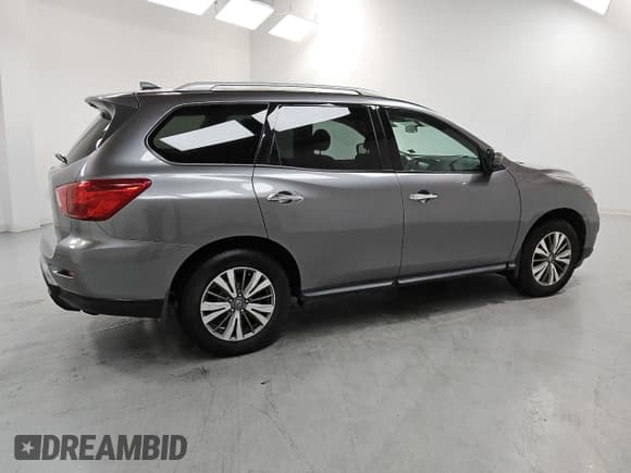 ✅ 2020 Nissan Pathfinder S • VIN: 5N1DR2AM0LC621421 • Lot: 81576635. Wystawiony na Copart z przebiegiem 77 120 mil. Bezpłatny archiwum sprzedaży aukcyjnych z USA i szczegółowy raport historii pojazdu na DreamBid. Zdjęcie 3.