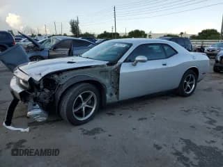 ✅ 2010 Dodge Challenger SE • VIN: 2B3CJ4DV2AH189661 • Lot: 70887284. Wystawiony na Copart z przebiegiem 72 210 mil. Bezpłatny archiwum sprzedaży aukcyjnych z USA i szczegółowy raport historii pojazdu na DreamBid. Zdjęcie 1.