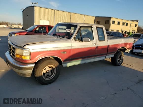✅ 1993 Ford F-150 • VIN: 1FTEX15N4PKA51088 • Lot: 87699725. Listed on Copart with 205,449 mi. Free auction sales archive from the USA and detailed vehicle history report at DreamBid. Image 1.