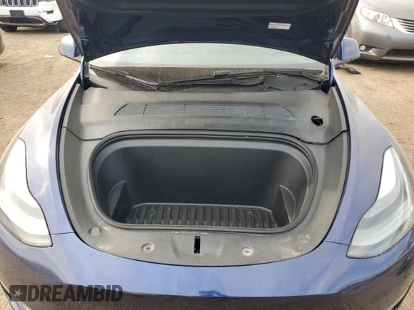 ✅ 2022 Tesla Model Y Performance • VIN: 7SAYGDEFXNF539871 • Lot: 90124115. Listed on Copart with 38,046 mi. Free auction sales archive from the USA and detailed vehicle history report at DreamBid. Image 11.