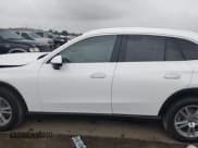 ✅ 2025 Mercedes-Benz GLC 300 • VIN: W1NKM4GB8SF336659 • Лот: 42382986. Опубликован ранее на IAAI с пробегом Не указан. Бесплатный доступ к архиву аукционных продаж из США и подробный отчёт об истории автомобиля на DreamBid. Изображение 14.