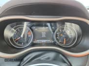 ✅ 2018 Jeep Cherokee Limited • VIN: 1C4PJLDBXJD560868 • Lot: 71448245. Wystawiony na Copart z przebiegiem 80 153 mil. Bezpłatny archiwum sprzedaży aukcyjnych z USA i szczegółowy raport historii pojazdu na DreamBid. Zdjęcie 9.