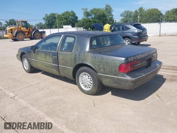 ✅ 1993 Mercury Cougar • VIN: 1MEPM6243PH629591 • Lot: 42783438. Listed on IAAI with Not provided. Free auction sales archive from the USA and detailed vehicle history report at DreamBid. Image 3.