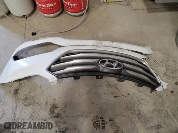 ✅ 2017 Hyundai Santa Fe Ultimate • VIN: 5XYZWDLA9HG481521 • Лот: 42129014. Опубликован ранее на Copart с пробегом 111 079 миль. Бесплатный доступ к архиву аукционных продаж из США и подробный отчёт об истории автомобиля на DreamBid. Изображение 12.