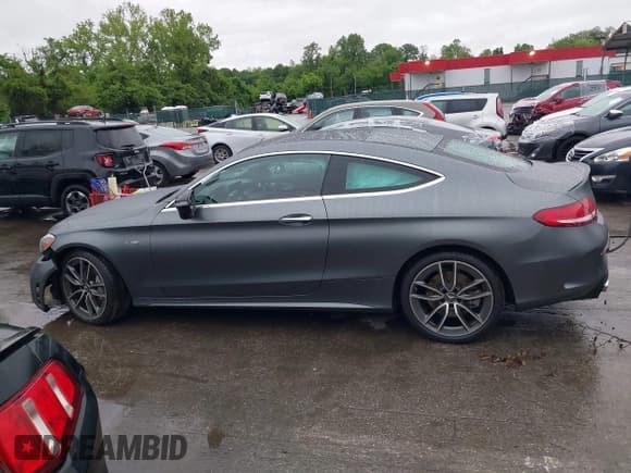 ✅ 2023 Mercedes-Benz C 43 AMG • VIN: W1KWJ6EB3PG118300 • Lot: 42231738. Wystawiony na IAAI z przebiegiem 43 304 mil. Bezpłatny archiwum sprzedaży aukcyjnych z USA i szczegółowy raport historii pojazdu na DreamBid. Zdjęcie 14.