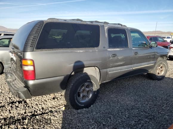 ✅ 2002 Chevrolet Suburban LT • VIN: 1GNFK16T22J140504 • Лот: 79666814. Опубликован ранее на Copart с пробегом 114 538 миль. Бесплатный доступ к архиву аукционных продаж из США и подробный отчёт об истории автомобиля на DreamBid. Изображение 3.